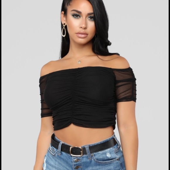 Fashion nova crop top💕 - Picture 2 of 3